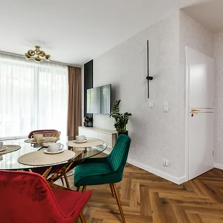 Amber Elegance W Apartamentach Bursztynowych *